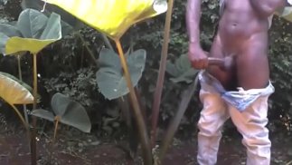 NAUGHTY MAN ALMOST CAUGHT JERKING OF IN PUBLIC