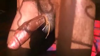 MANDINGO MONSTER COCK SOLO HANDJOB