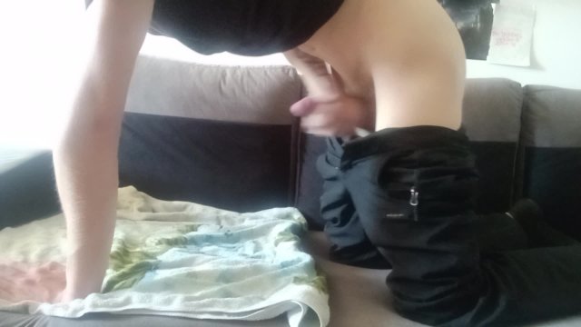 Masturbación en estilo perrito - Kevin Horn