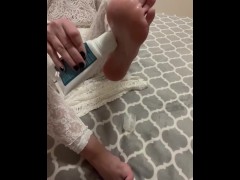 FOOT MASSAGE