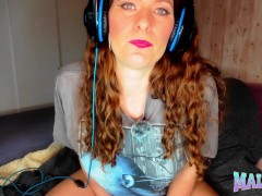 ASMR afternoon relax in bed - Screenshot 15 of 16 - Queen