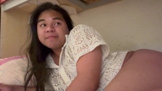 Ladyboy verführt mit Arsch und Doggystyle