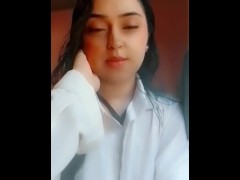 Singing - Screenshot 3 of 16 - Hot Latina