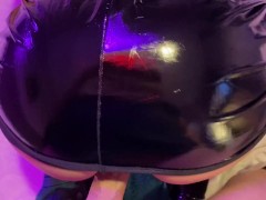 My girl in black latex sucks perfectly