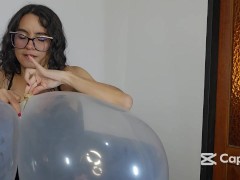 Marianna gives all her balloons a pin kiss (Full video in C4S, OF, MV, Membersite)