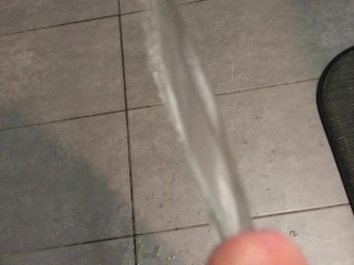 Huge Power Pissing Mess on my Kitchen Floor