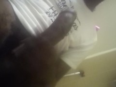 QUICK JACKOFF ON TOILET (DOUBLE UPLOAD)