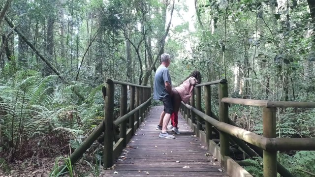 Sexcation Part 5 - Fazemos sexo na Garden of Eden e quase fomos pegos