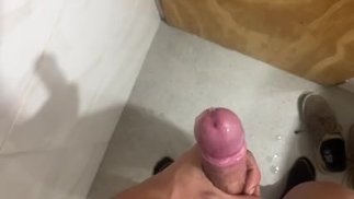 Sacando Leche de mi gran Polla linda💦