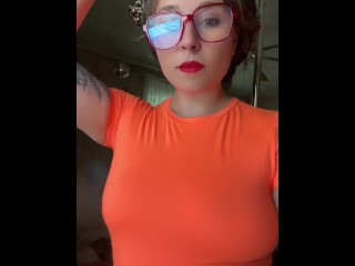 Velma Cosplay try on
