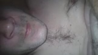 Joshua Guthmann suce lui-même