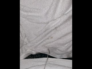 Взрыв спермы от британского мальчика Virgin опустошает его яйца