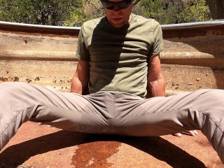 Пописала в походные штаны 8 раз - полностью промокли