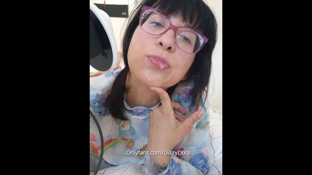 ASMR EARLICING THE POSE BRACES NERDY GIRL