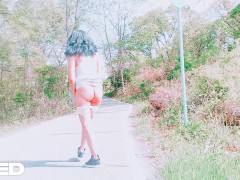 PUBLIC PARK SKIRT FETISH
