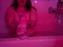 Soapy handjob - Screenshot 11 of 16 - Huge Dildo