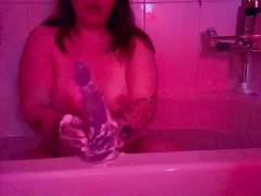 Soapy handjob - Screenshot 13 of 16 - Tattoo