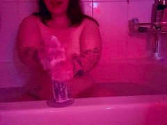 Soapy handjob - Screenshot 3 of 16 - Huge Dildo