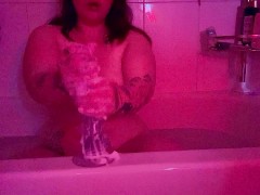 Soapy handjob - Screenshot 5 of 16 - Tattoo