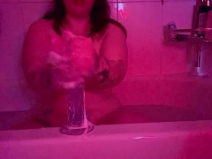 Soapy handjob - Screenshot 8 of 16 - Thick And Curvy