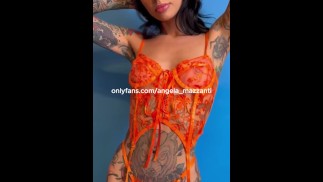 Sexy Petite Girl Утечка киски топлесс