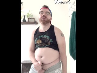 Пухлый Натан, пока он набивает себя твинки