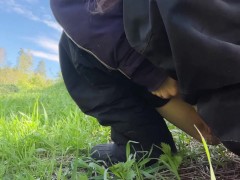 Teen pissing in nature - Screenshot 7 of 16 - Pussy Pee