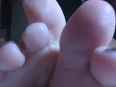 Soaking My feet After A Long Week Do You Wanna Suck On Them While Dripping Wet?