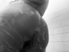 Soapy Ass Shake in The Shower
