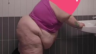 SSBBW ventre se secoue