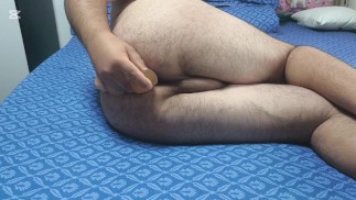 Красивая гигантская задница попробовала двойное проникновение с 2 большими фаллоимитаторами!