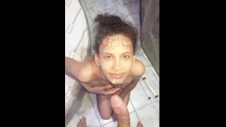 NAMORADA DO MEU AMIGO SENDO TRATADA COMO DEVE SER, GOZEI NA CARA DELA