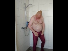 Pantyhose and incontinence trousers in the shower