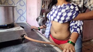 desi  bhabhi ko devar ne kitchen me lekar choda mumai ashu