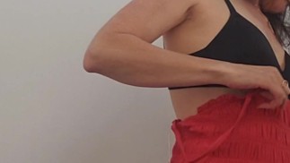 Пара играет в примерочной. Идет домой за кремпаем, поцелуями со спермой, оргазмами! Real Homemade Amateur Coup