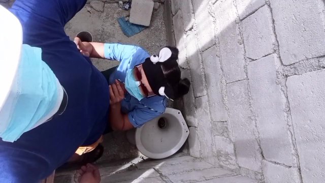 Nahuli ng guard - Pinay teen student + foreman in construction site