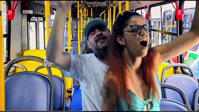Estudante deixa estranho esfregar pau em transporte publico!