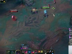 Pobre Akali estaba jugando con su mente