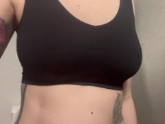Sneaky gym ladies locker room JOI - Screenshot 3 of 16 - Amateur