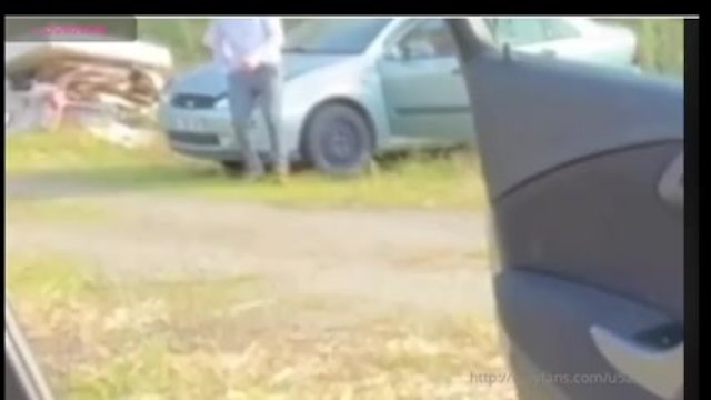 fuck place a guy has a car breakdown he just asked me for help