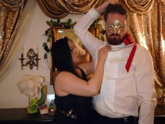 Dominatrix Mara Unboxes BDSM Collar Accessories from UPKO