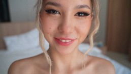 Superbe blonde et sa chatte serrée