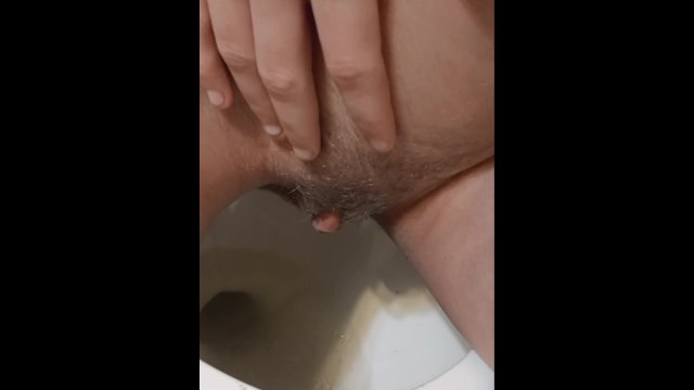 Might record every time I pee for u freaks😌