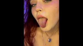 Ahegao coquin d'une étudiante