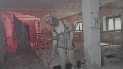 Көзі байланған және қолдары байланған порнофотосуреттер