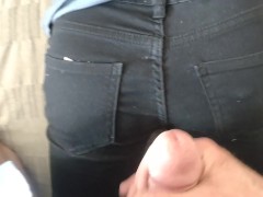 I dryhumping her tight bubble butt in black jeans