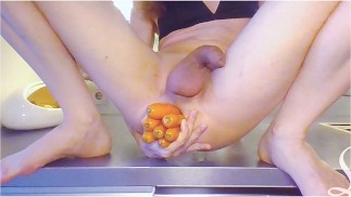 🥕 How many Carrots can this Bunny fit in her Ass? - Full Video on Manyvids and Fansly