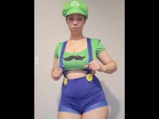 Соло женщина с большими сиськами Luigi косплей