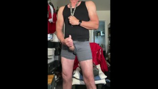 JockDad87 возбужден в своем сером нижнем белье