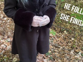 我射在树叶上 – 乳胶打手枪 和我最好的朋友💦🍂在森林里